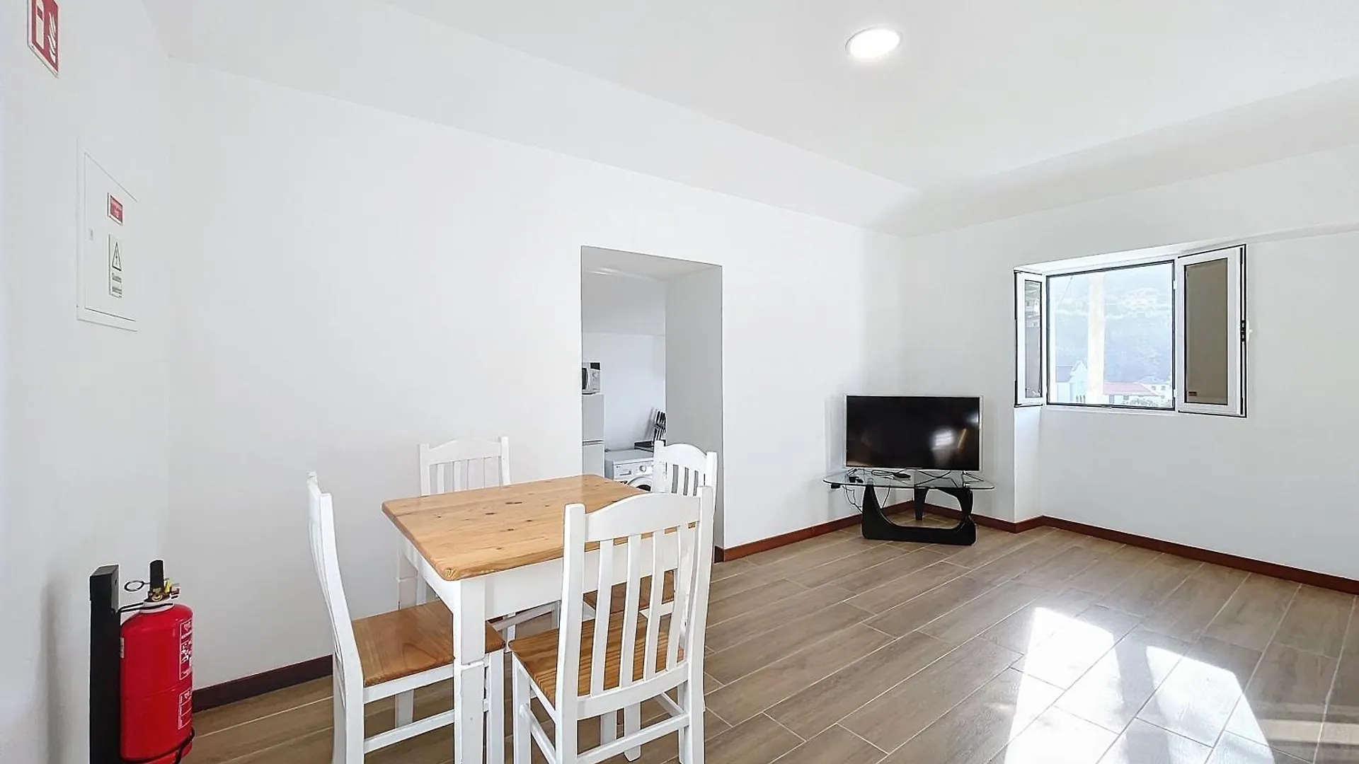 Dinos Sea View Apartment Machico